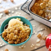 caramel apple almond crisp - www.afarmgirlsdabbles.com