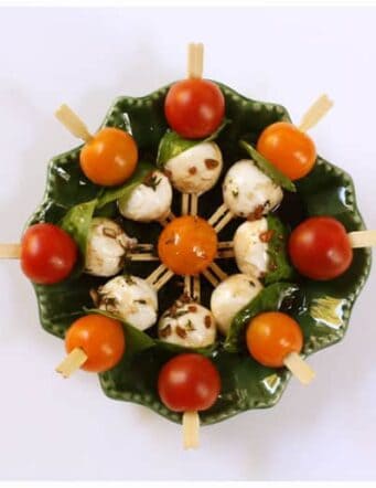 This Caprese kabob recipe is made with fresh tomatoes and mozzarella. So yummy!