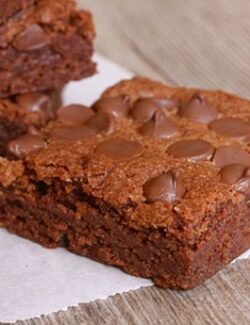 brownies with chocolate chips on top