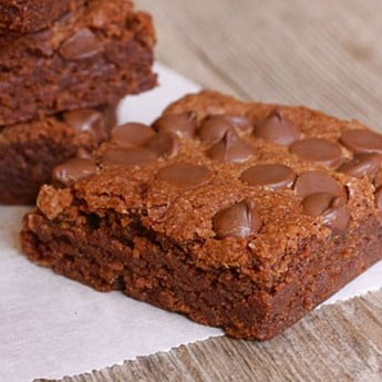 brownies with chocolate chips on top