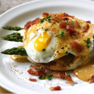 eggs benedict with hollandaise sauce