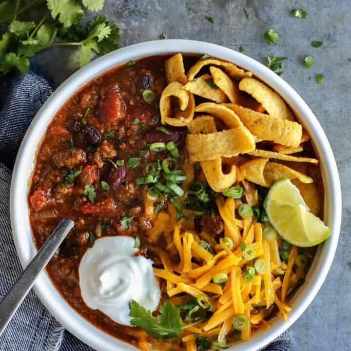 The Best Slow Cooker Chili An Easy Crockpot Beef Chili Recipe