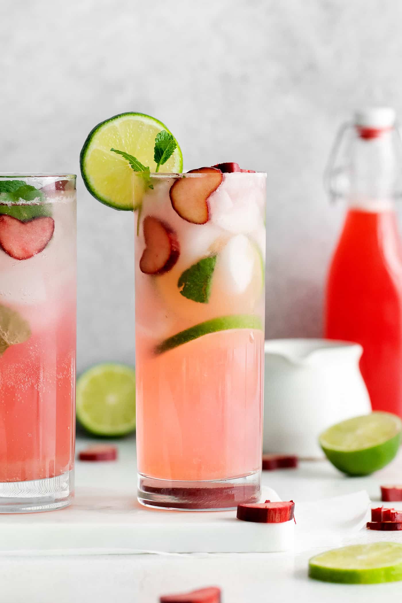 A rhubarb mojito