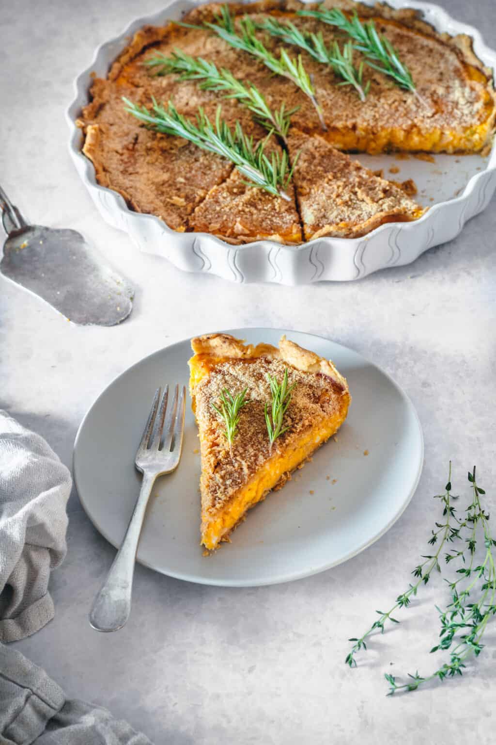 Butternut Squash Tart with Caramelized Onions l a farmgirl's dabbles