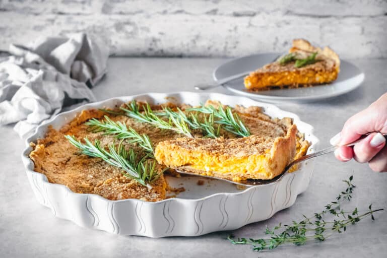 Butternut Squash Tart with Caramelized Onions l a farmgirl's dabbles