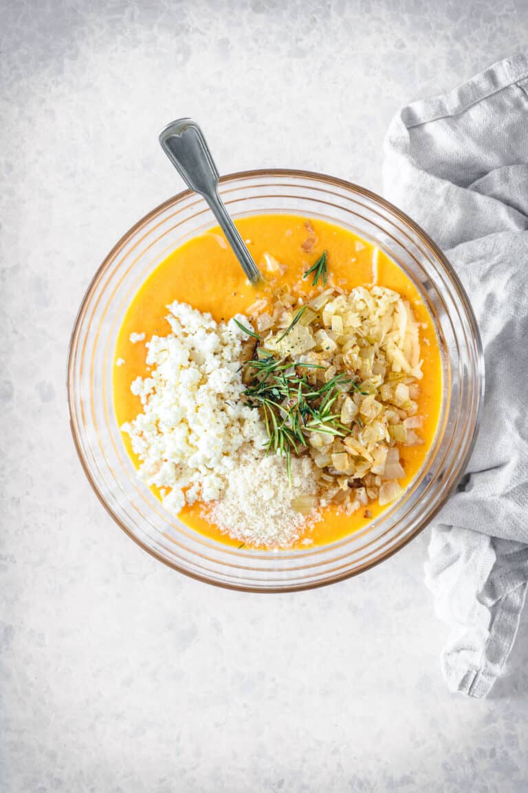 Butternut Squash Tart with Caramelized Onions l a farmgirl's dabbles