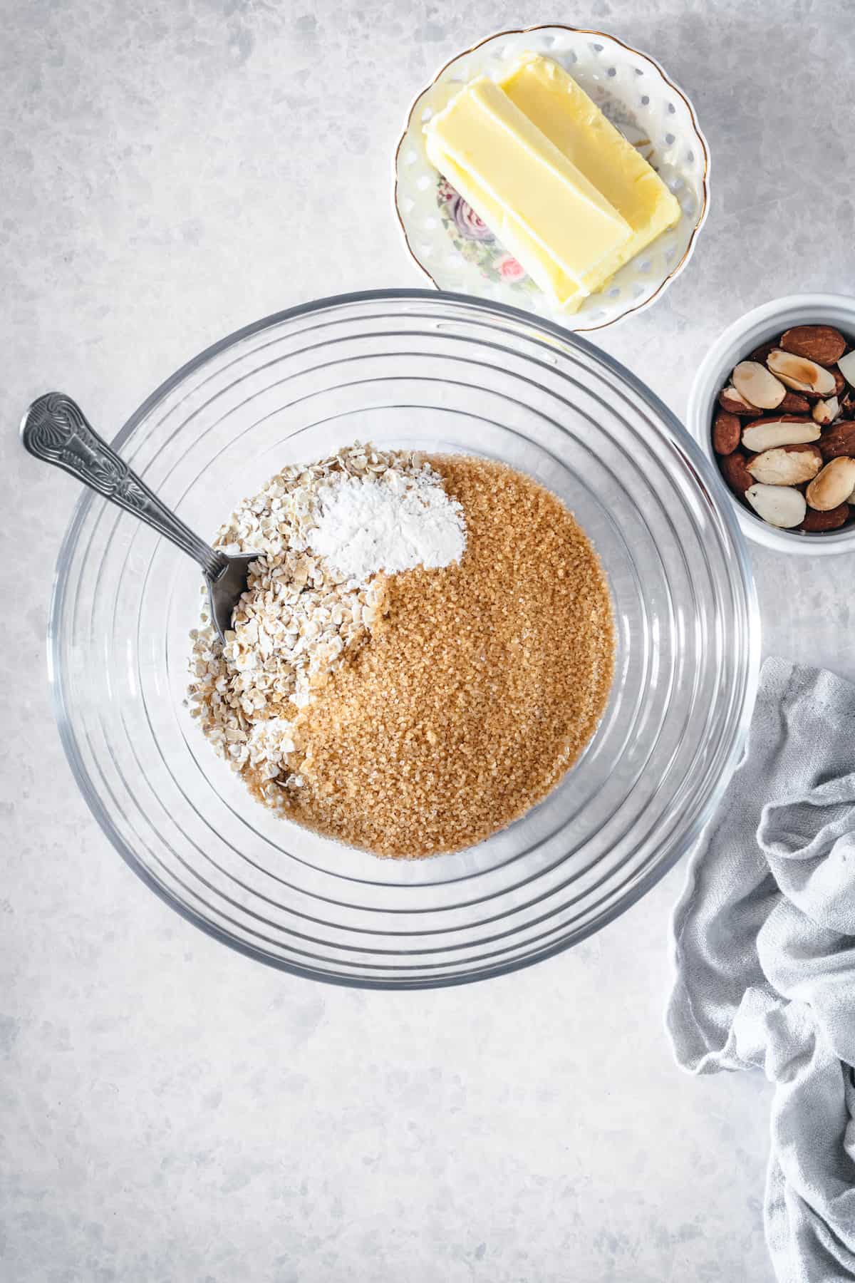 Apple crisp dry ingredients in a bowl