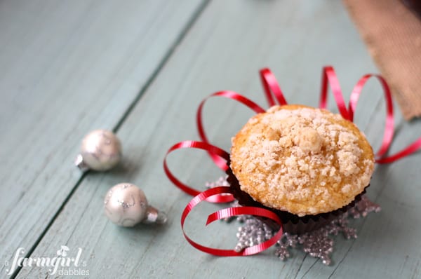 a streusel topped muffin