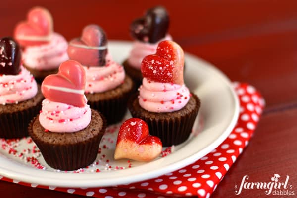 brownie bites with strawberry marshmallow fluff frosting