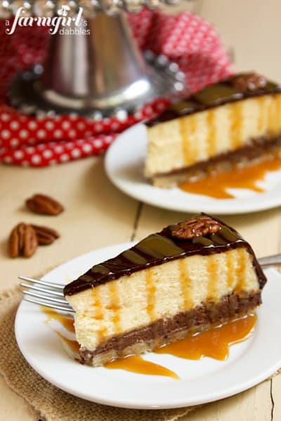 Turtle Pecan Cluster Cheesecake