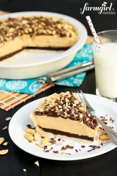 peanut butter and fudge pie