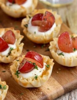 whipped goat cheese phyllo cups