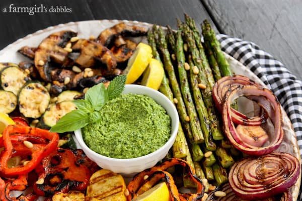 Grilled Veggies and dip