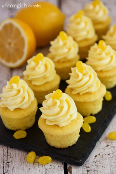 mini lemon cupcakes with lemon frosting
