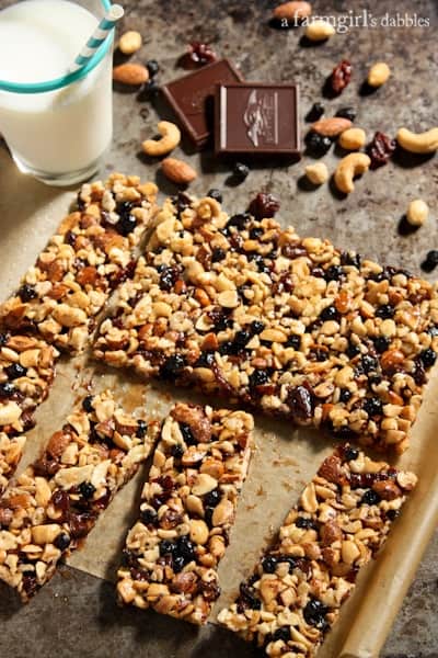 granola bars with fruits and nuts