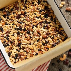 nut and fruit granola bar