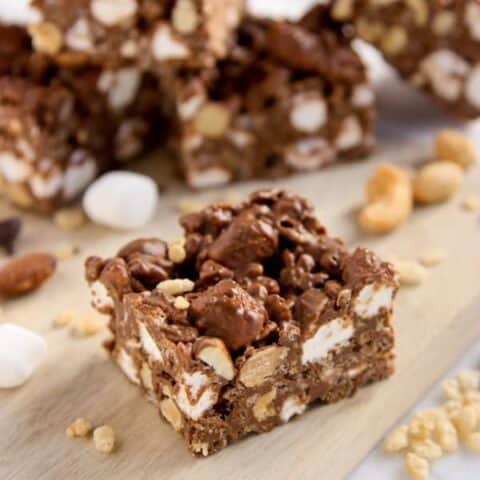 rocky road krispies bars