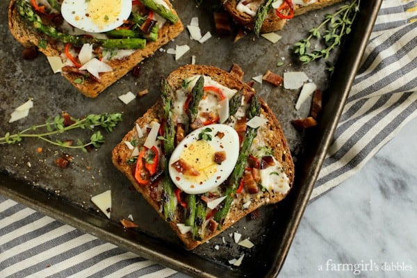 Grilled Asparagus and Red Pepper Toast