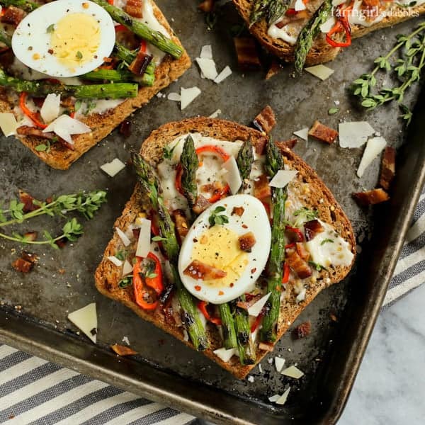 Grilled Asparagus and Red Pepper Toast with Bacon and Egg