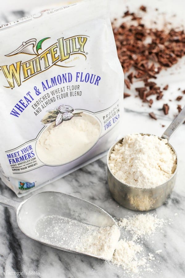 white lily wheat and almond flour bag