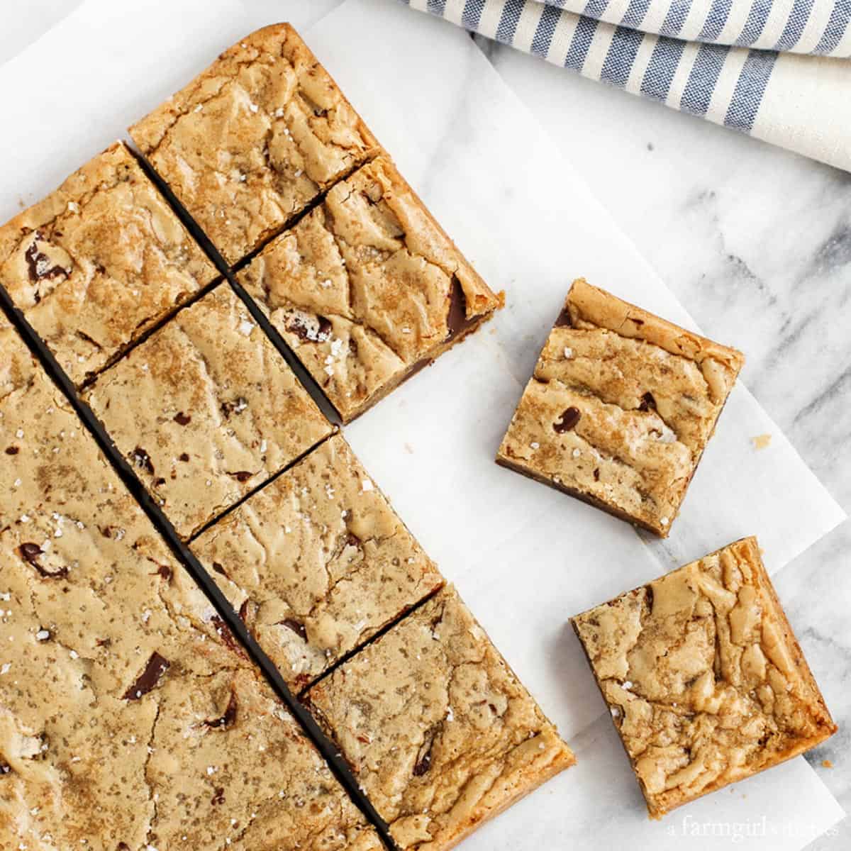 OneBowl Almond Chocolate Chunk Blondies with Sea Salt A Farmgirl's
