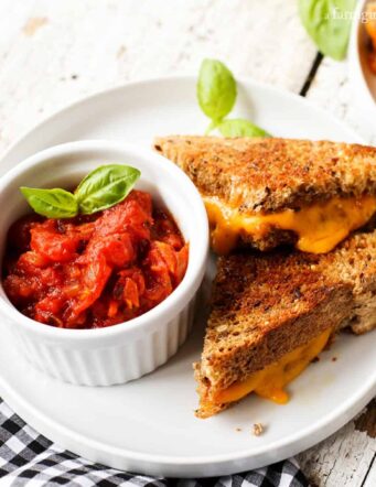 Spicy Italian Tomato Grilled Cheese Dip