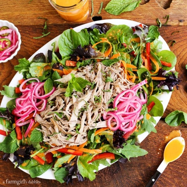 Bánh Mì Salad with Sriracha Vinaigrette from afarmgirlsdabbles.com