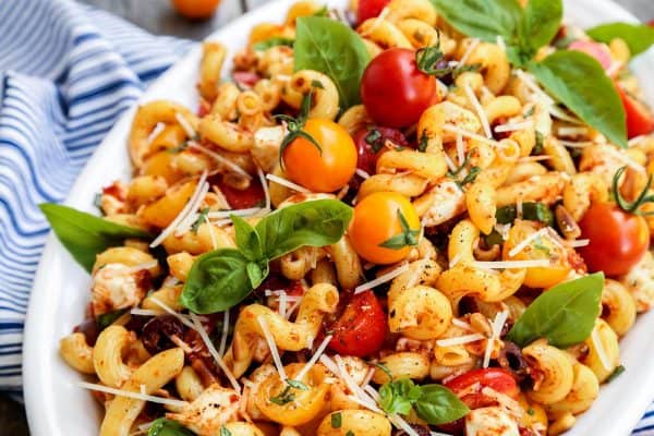 Pasta salad with tomatoes