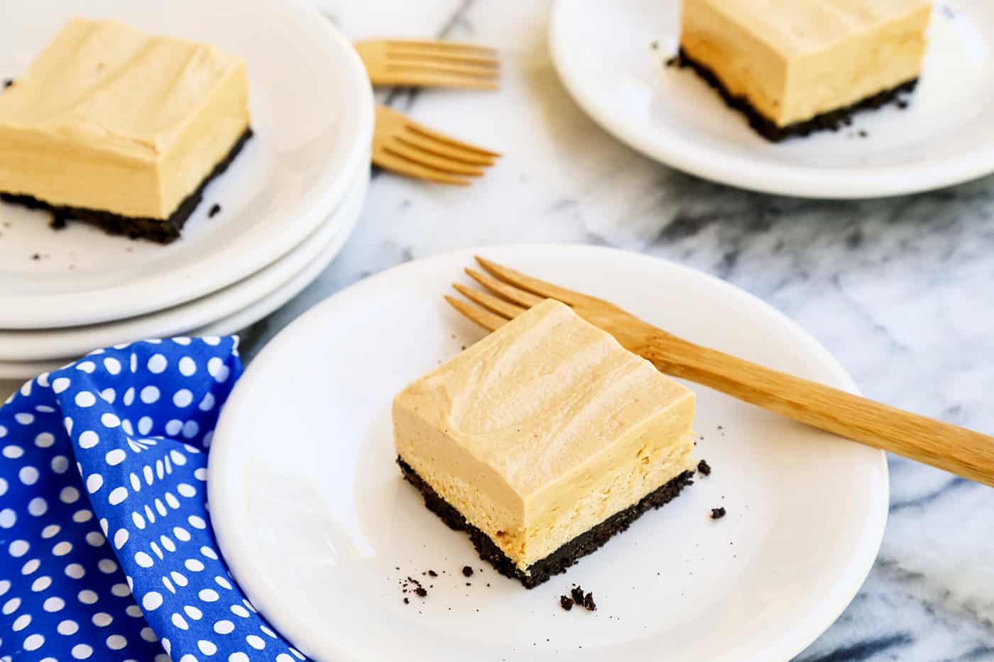 peanut butter cheesecake bar with oreo crust