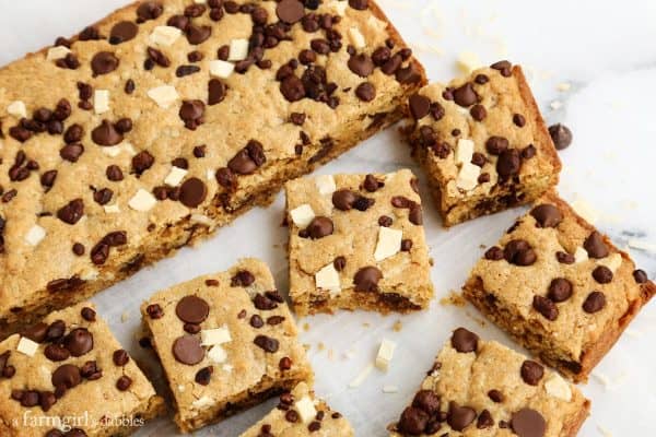 sliced blondies