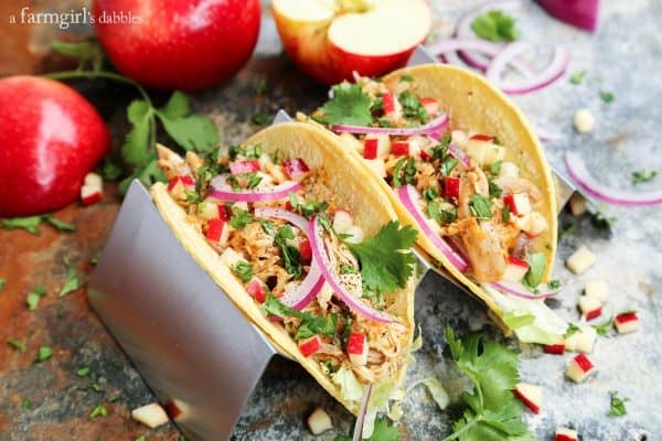 Autumn-Spiced Cheddar Chicken Tacos with Apples and sliced onions