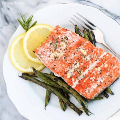 10-Minute Garlic and Rosemary Roasted Salmon