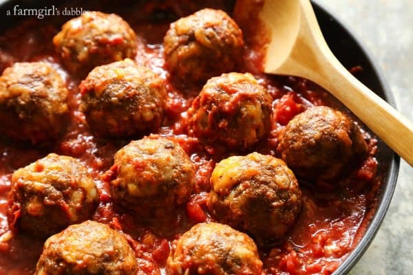 meatballs in tomato sauce