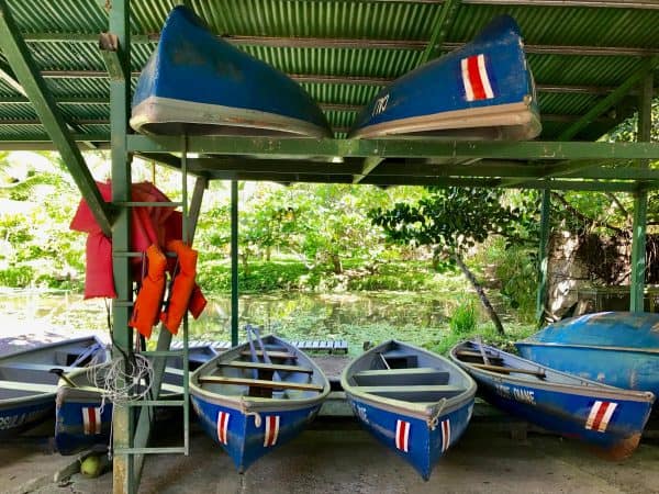 canoes in costa rica