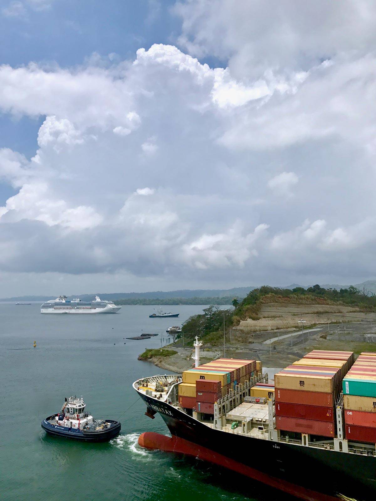 a cargo ship going through the panama canal