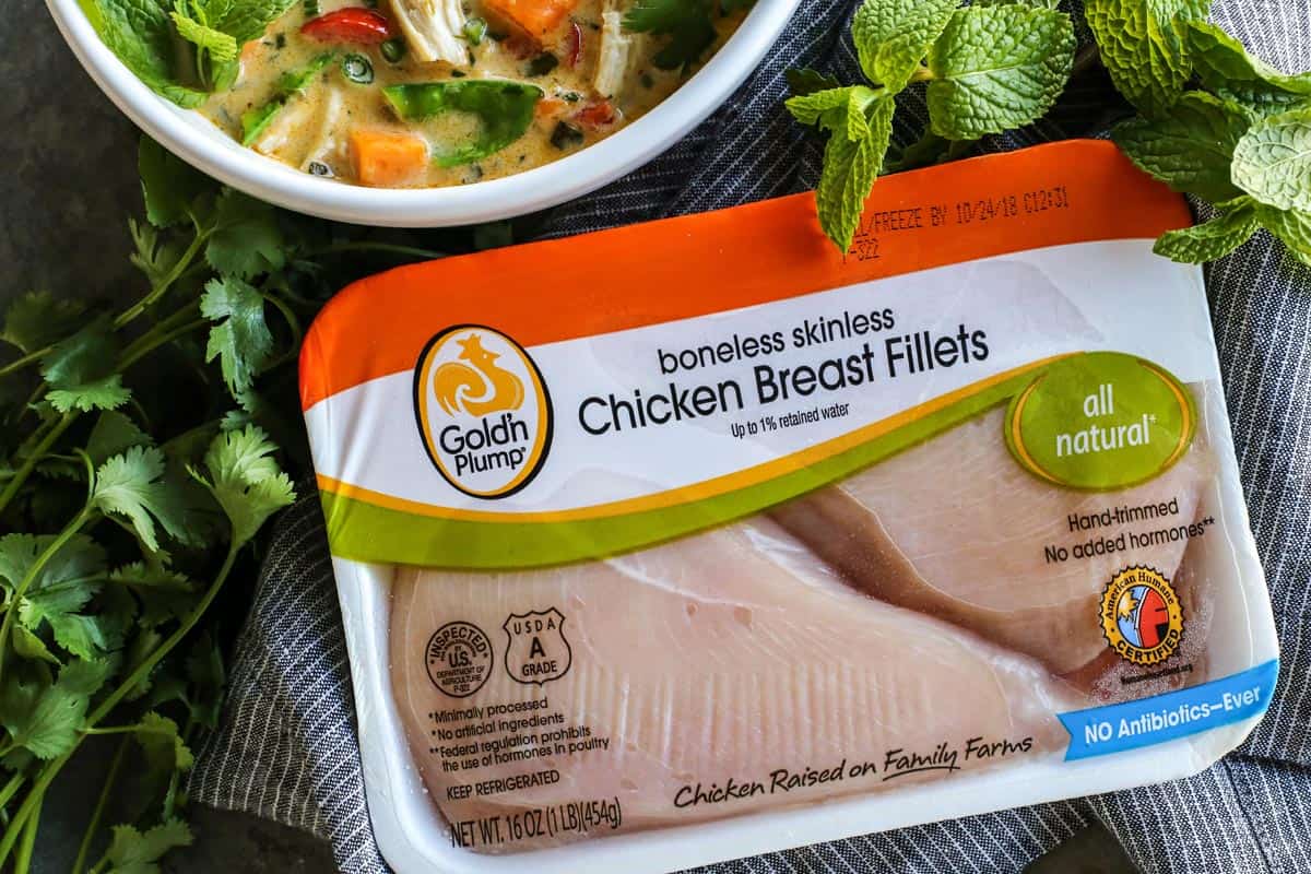 A package of Gold'n Plump boneless skinless chicken breast fillets.