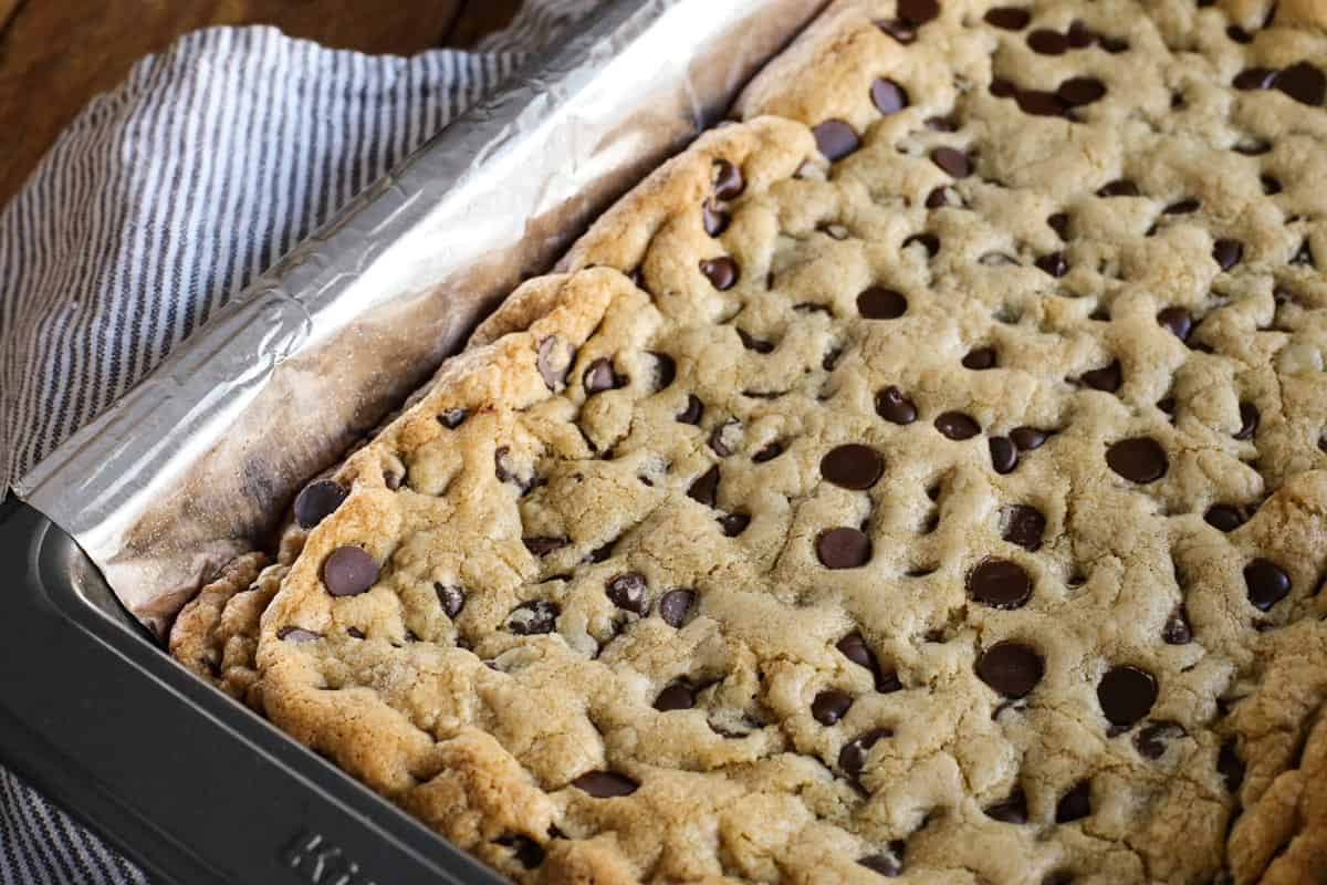 chocolate chip bars