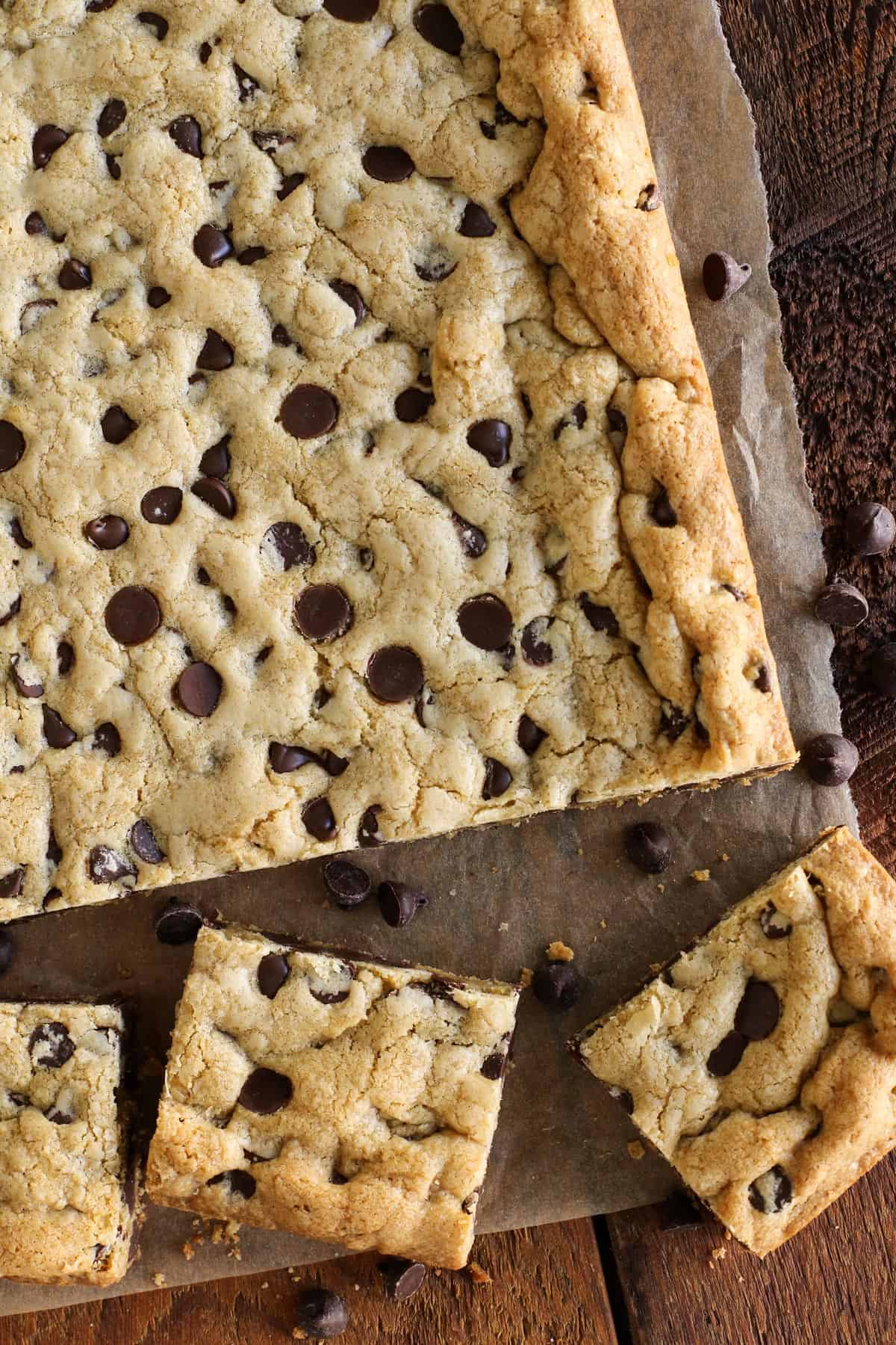 chocolate chip blondies