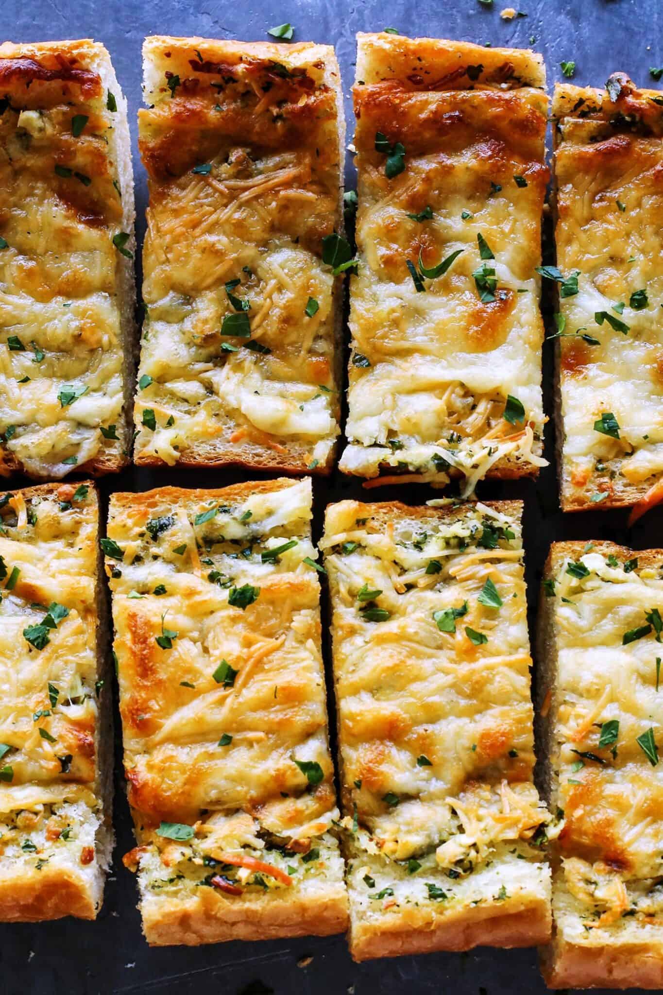 Cheesy Homemade Garlic Bread Recipe a farmgirl's dabbles
