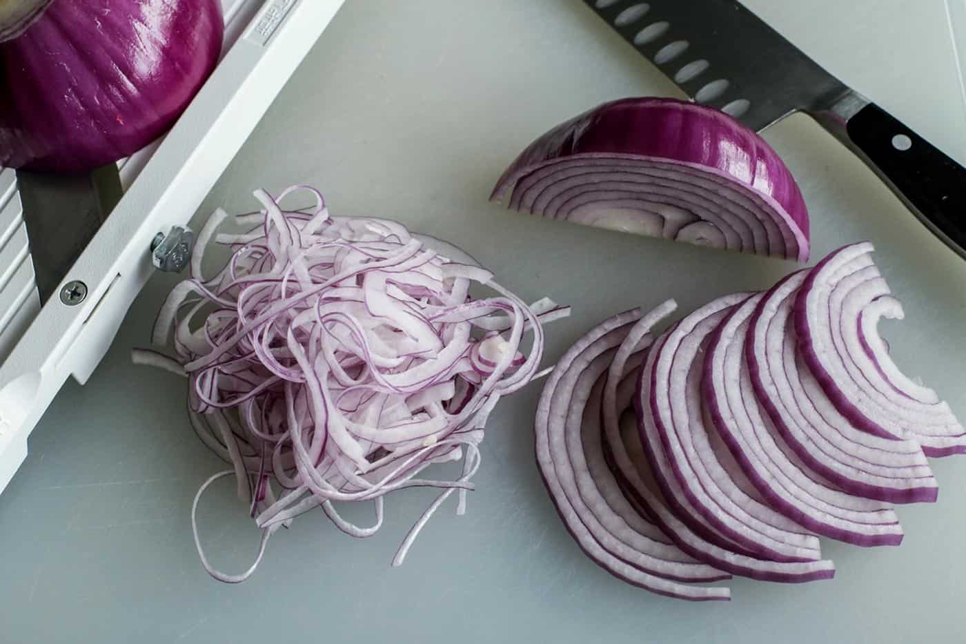 thinly sliced red onions