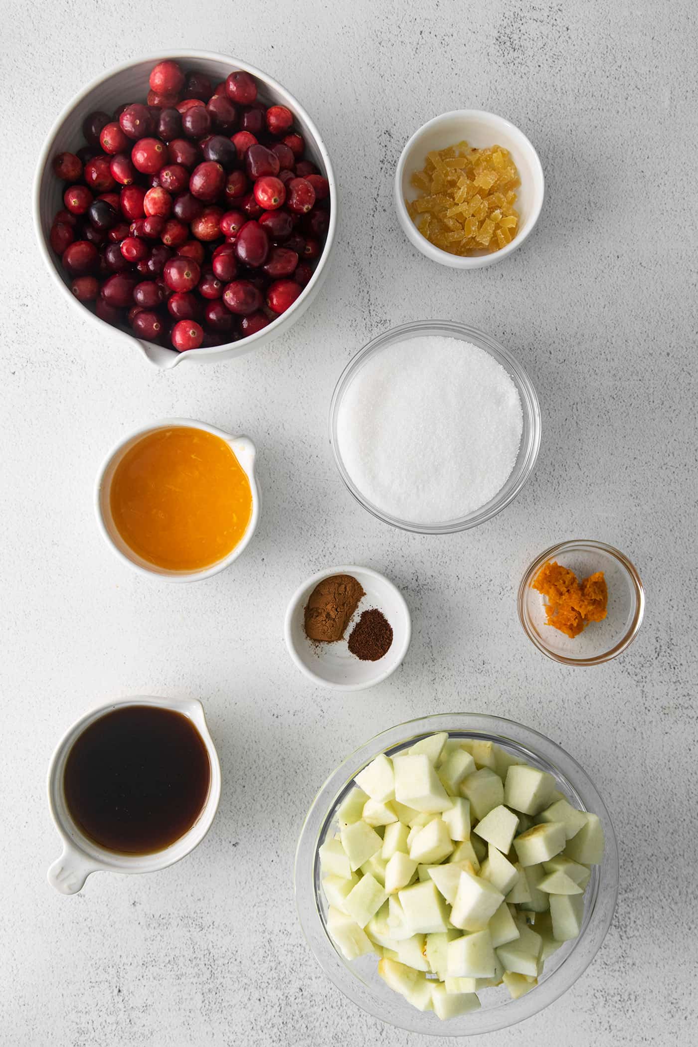ingredients to make fresh cranberry sauce using apples and oranges