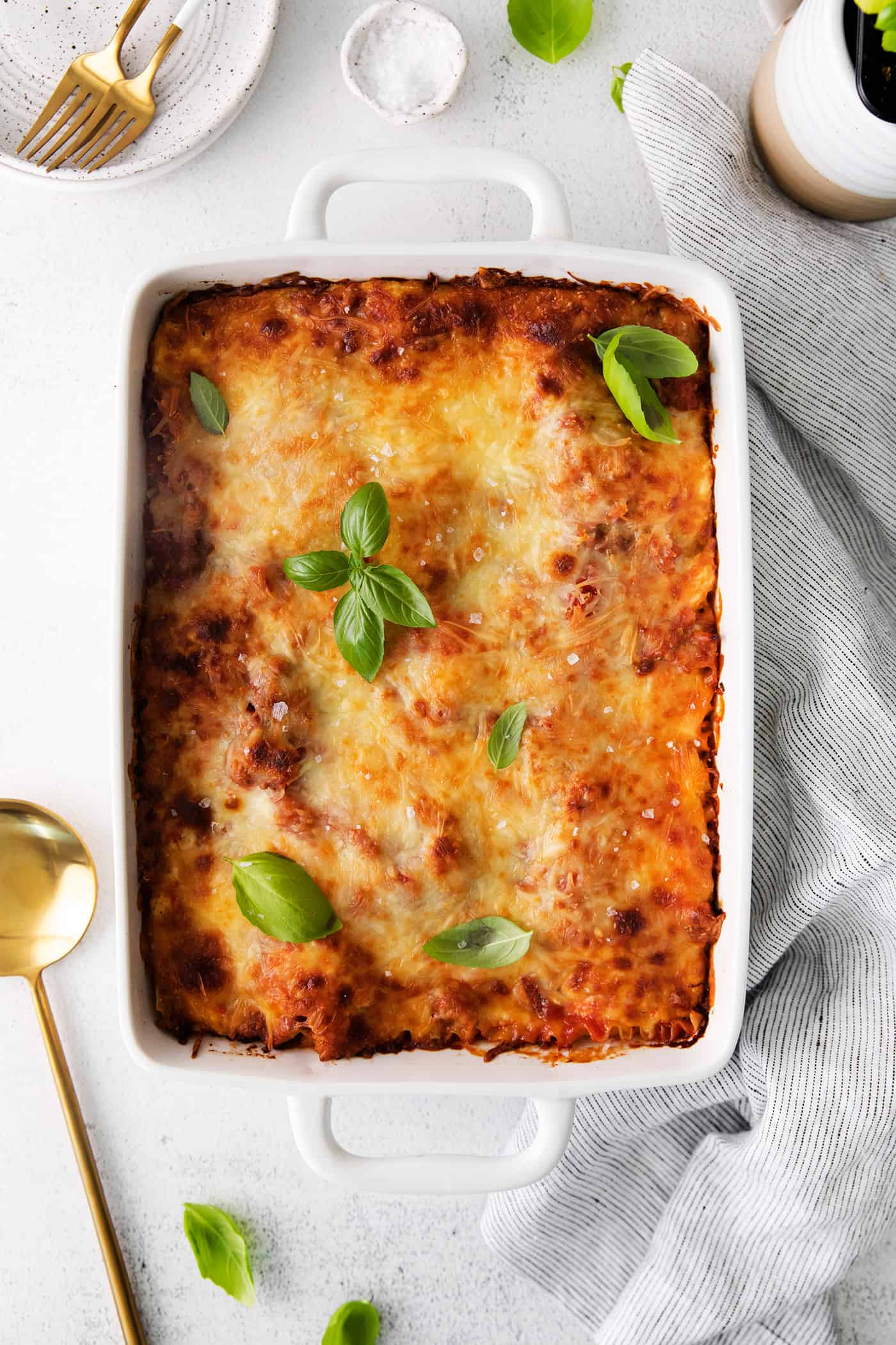 Overheadview of classic lasagna in a white baking dish