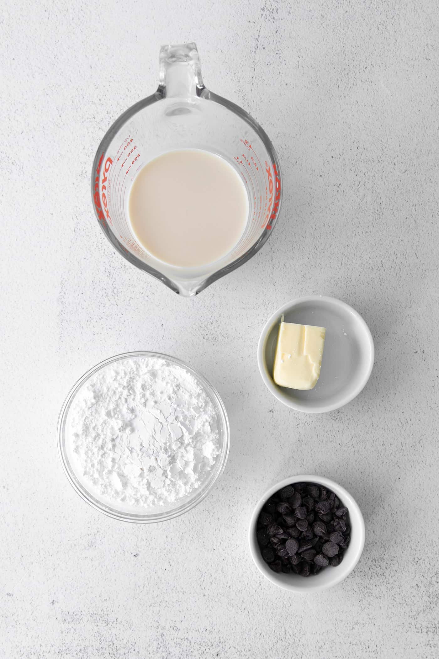 Hot fudge sauce ingredients