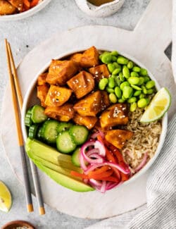 Overhead view of a vegetarian poke bowl