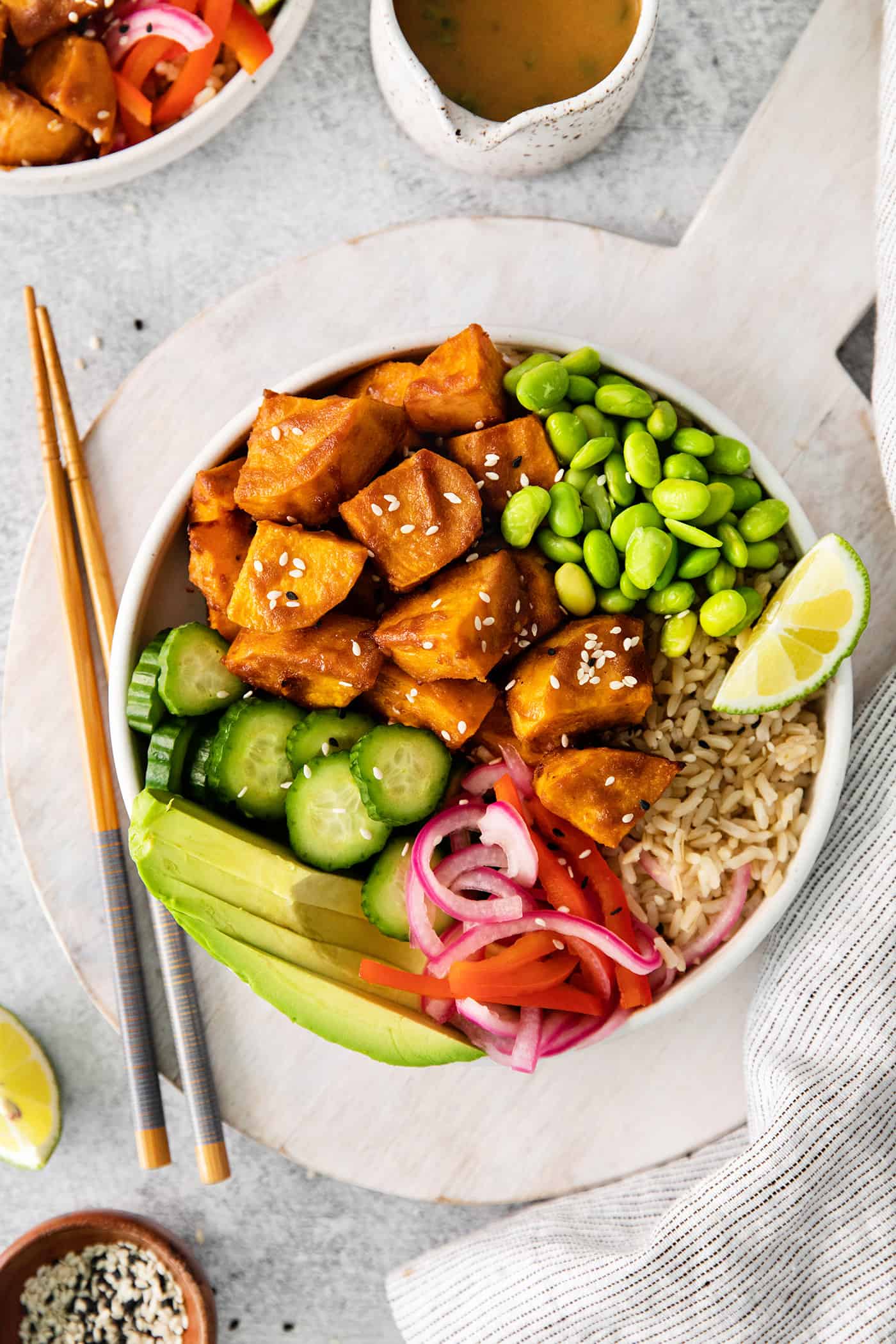 Overhead view of a vegetarian poke bowl