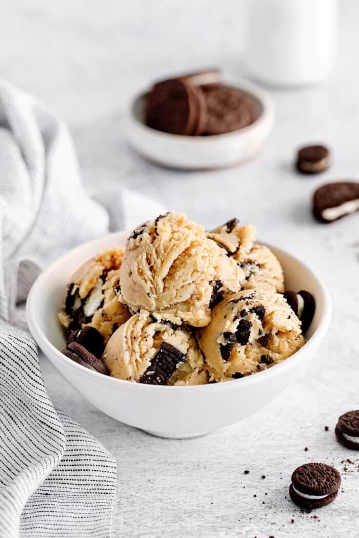 Edible Oreo Cookie Dough Recipe l A Farmgirl's Dabbles