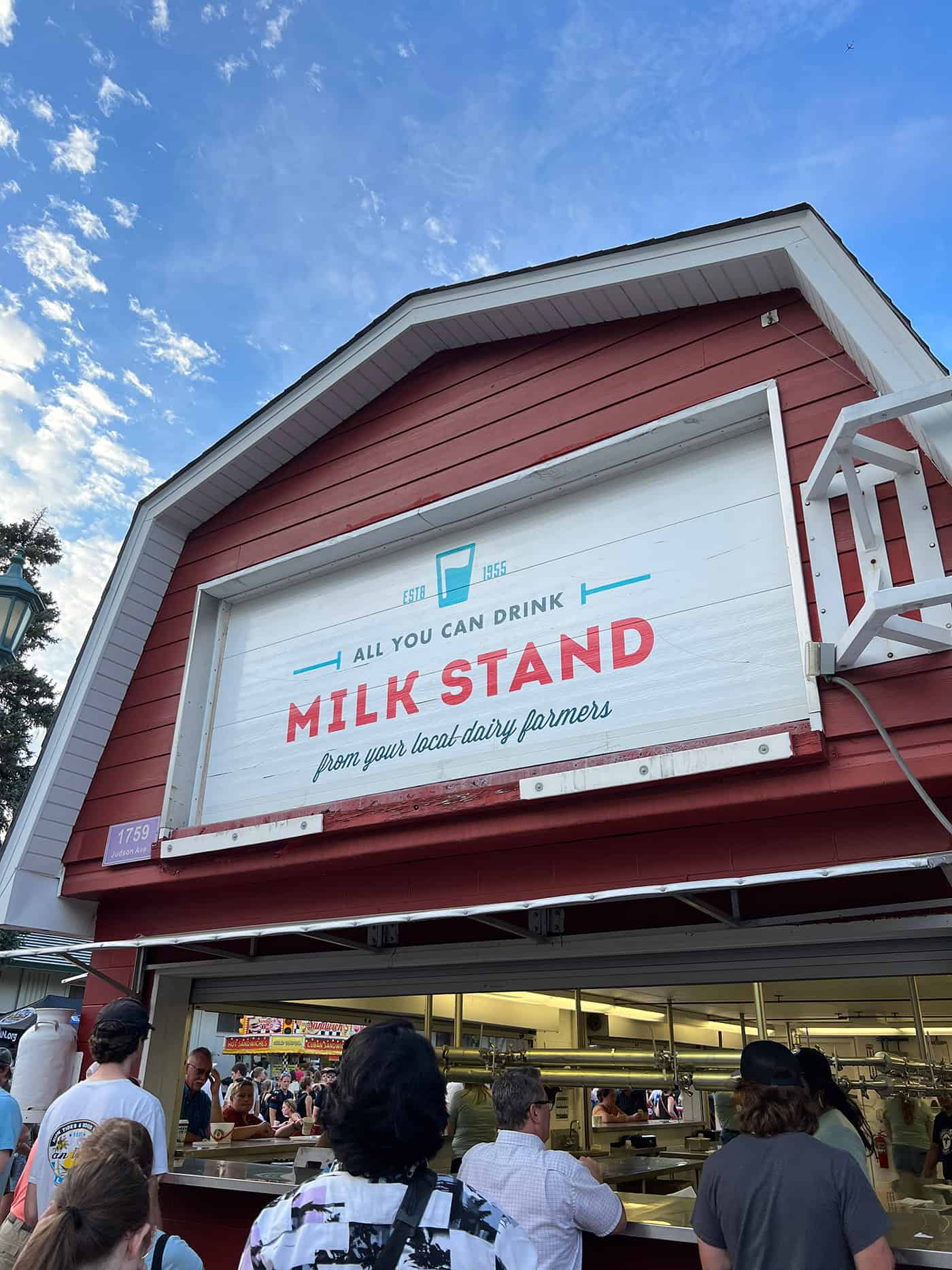 all you can drink milk stand at MN State Fair