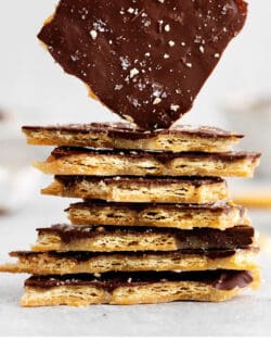 Pinterest image for Ritz cracker toffee