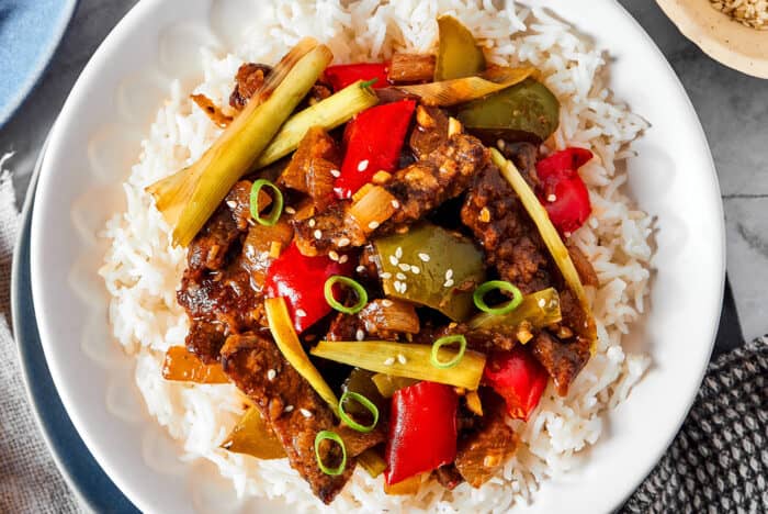Easy Hunan Beef (Better Than Takeout!) l a farmgirl's dabbles