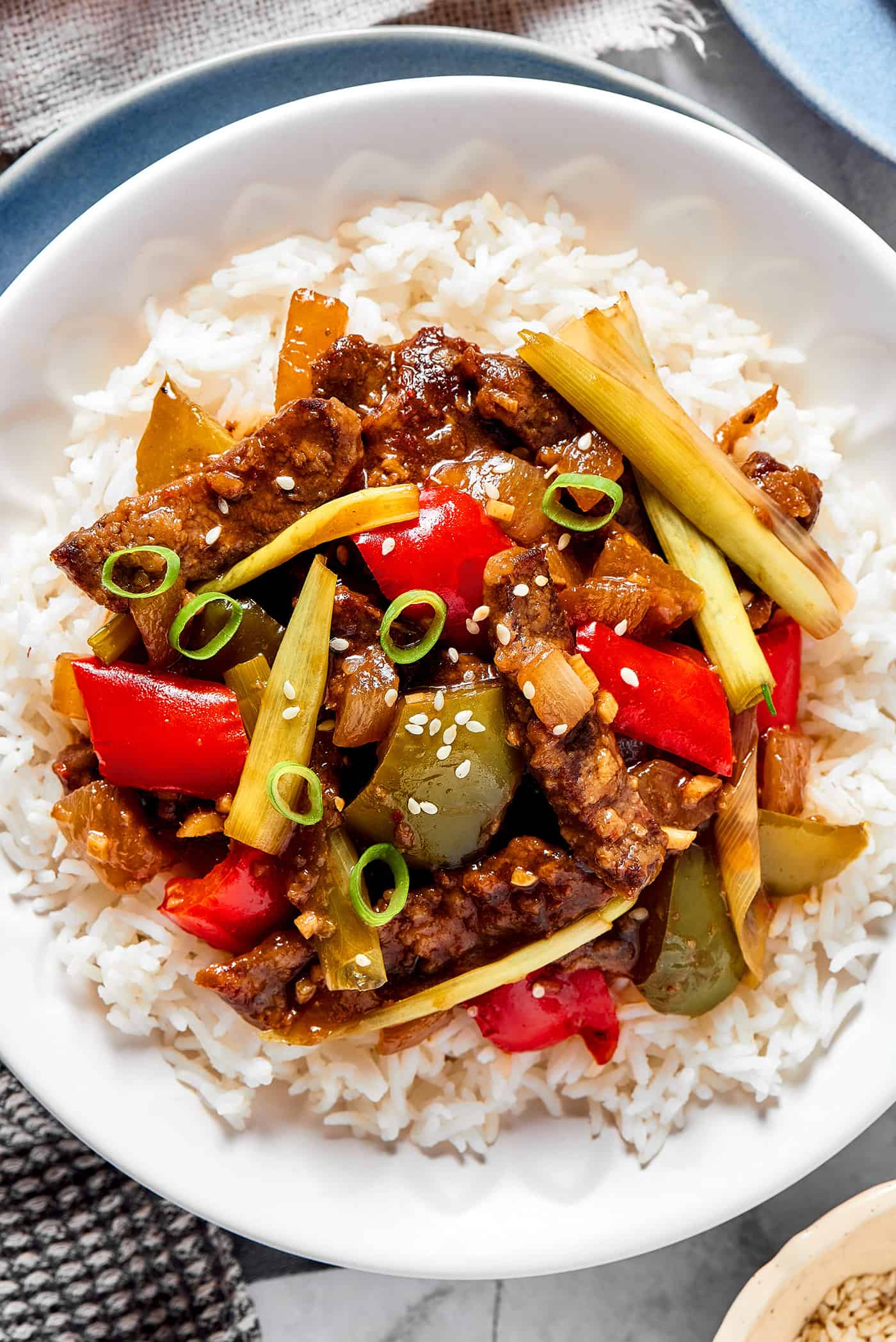 overhead photo of a serving of Hunan beef over rice